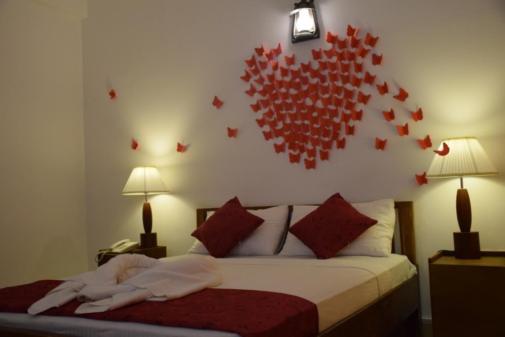 Hotel Saketha Beach Negombo Zimmer foto